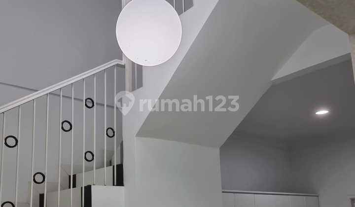 For Sale New Semi-Furnished House in Batununggal 2