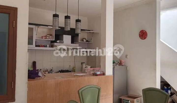 Rumah Modern Minimalis 2 Lantai di Sayap Batununggal 1