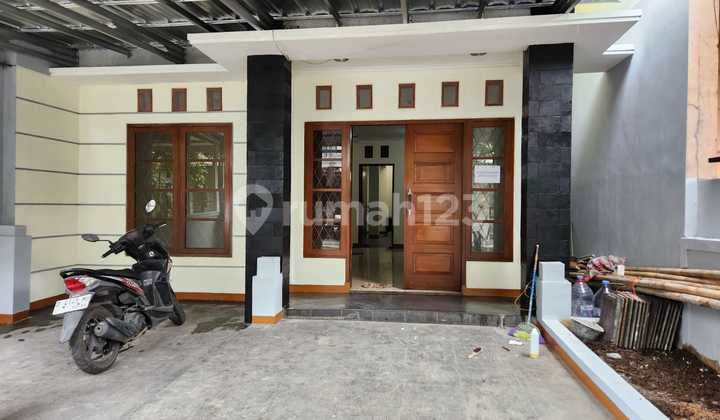 For Rent: 2-Story House in Antapani Bandung, Comfortable Living, Strategic Location, Easy Access, Move-In Ready 2