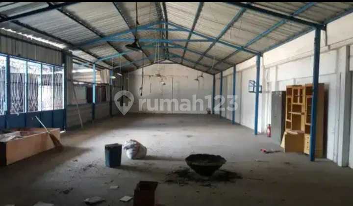 Dijual Gudang dan Kantor Daerah Baleendah Akses Jalan Besar Parkiran Luas Strategis dan Akses Mudah