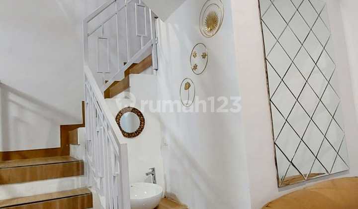 Dijual Rumah Siap Huni di Tirtawangi Ciganitri Buah Batu Bandung Full Furnished Lingkungan Aman dan Nyaman Siap Huni Lokasi Strategis