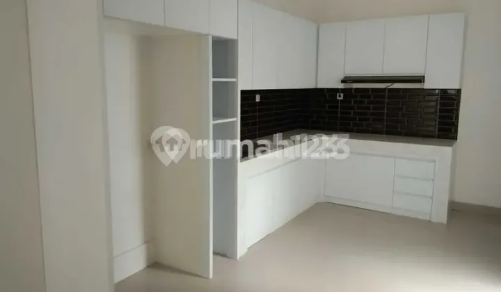 Rumah 2 Lantai Bangunan Baru di Cheryfield 1