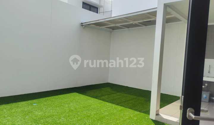 Disewakan Rumah 2 Lantai Lokasi Summarecon Cluster Dayana Bandung Siap Huni Nyaman dan Aman Lokasi Strategis 2