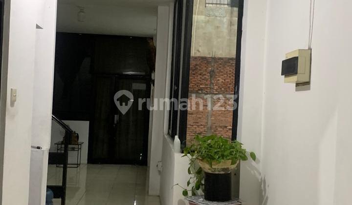 Rumah/Perkantoran 3 Lt. Petojo Utara..... Dijual Segera 2
