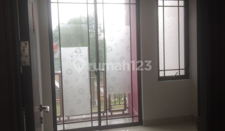 Dijual Rumah 2 Unit Conecting