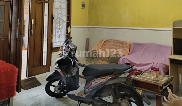 Nice House with SHM in Sector 2 - Bintaro