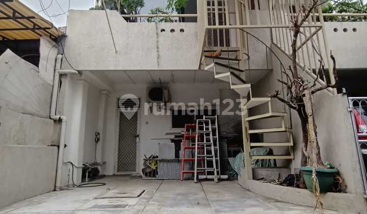 Rumah Nyaman Siap Huni Lokasi Strategis di Senen, Jakarta Pusat 2