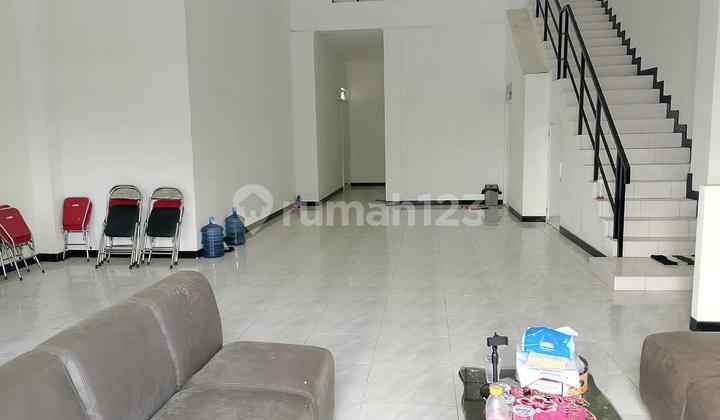 House for sale in Lakarsantri, West Surabaya, near Citraland 2