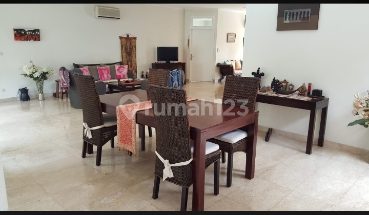 Disewakan Rumah Pondok Indah Jakarta Selatan 2