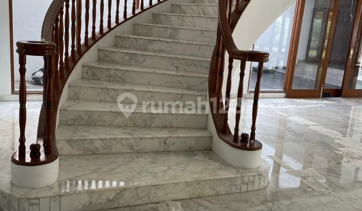 Dijual Rumah Kemang Jakarta Selatan 2