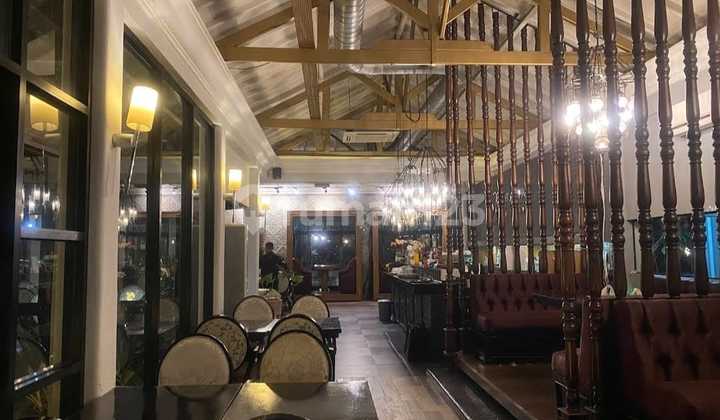 Dijual Restoran Lapangan Padel Kemang Jakarta Selatan Dijual Restoran Lapangan Padel Kemang Jakarta Selatan