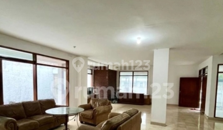 For Sale: Dharmawangsa House, Kebayoran Baru, South Jakarta For Sale: Dharmawangsa House, Kebayoran Baru, South Jakarta