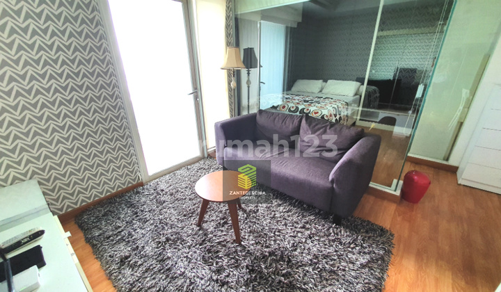 Simply Furnished 1Br At Coral Sand Apartment, Near LRT Rasuna Said 2