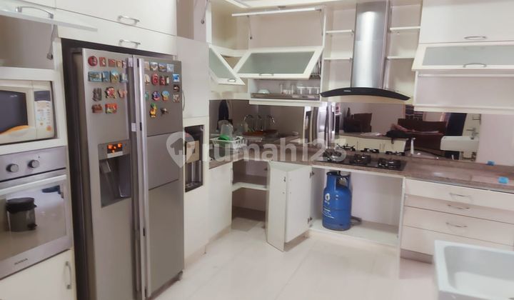 For Sale 2-Story Minimalist House in Jagakarsa Area