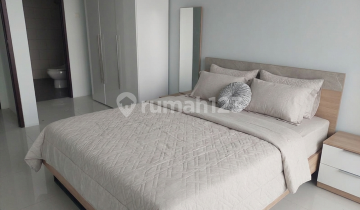Rent 2BR Apartment at Lexington Residence