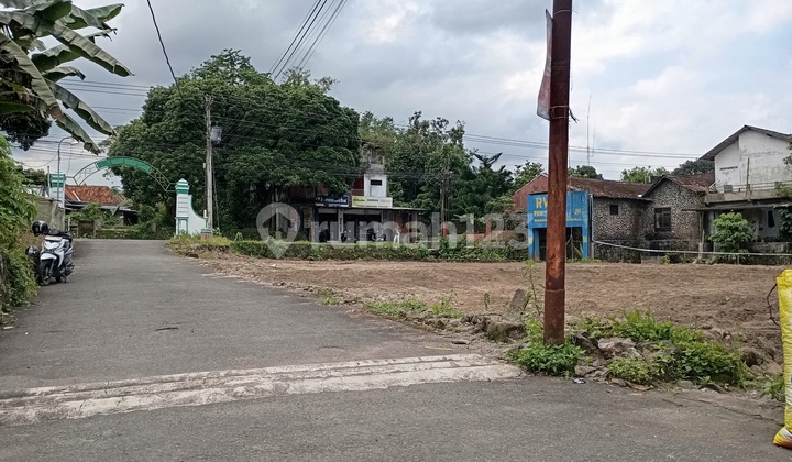 Tanah Strategis, Tepi Jl. Raya, 5 Menit Kampus Uii & Kopi Klothok Tanah Strategis, Tepi Jl. Raya, 5 Menit Kampus Uii & Kopi Klothok