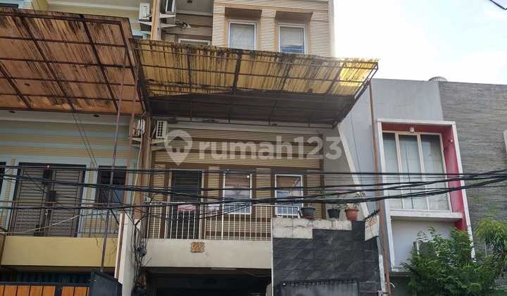 Rumah 4 Lantai Lokasi Strategis Pluit Karang Molek 5x15 m