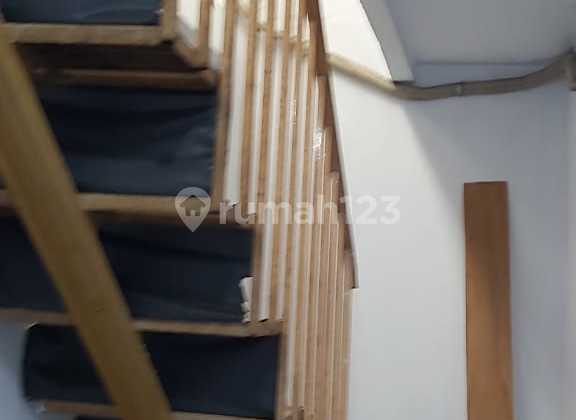 For rent: 2.5-story house in a housing complex in South Duri. For rent: 2.5-story house in a housing complex in South Duri.