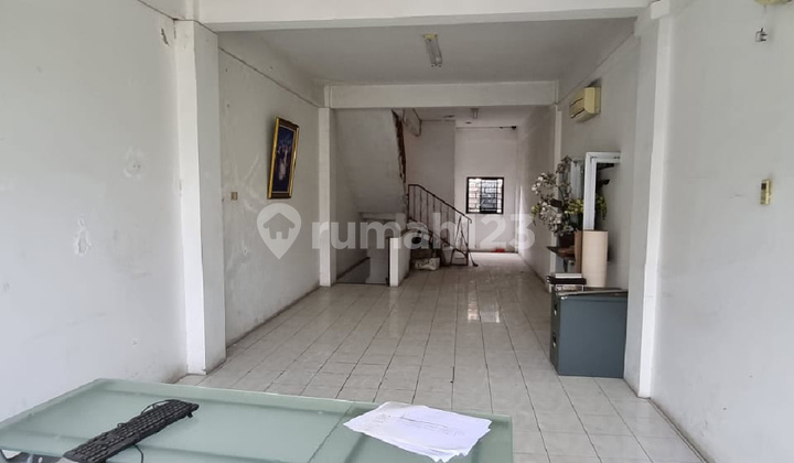 Dijual Ruko 4 Lt Ex Toko Keramik Lokasi Strategis Pinangsia 264 m