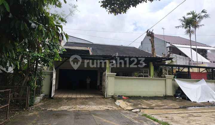 For Sale House on the Side of Duren Sawit Road For Sale House on the Side of Duren Sawit Road