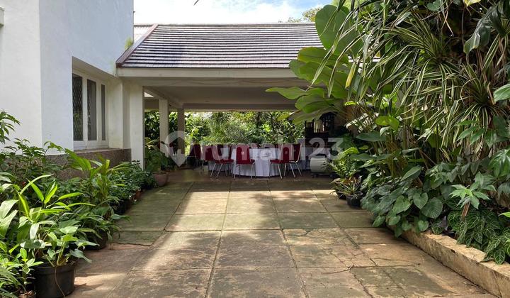 For Sale Old House in Menteng 2