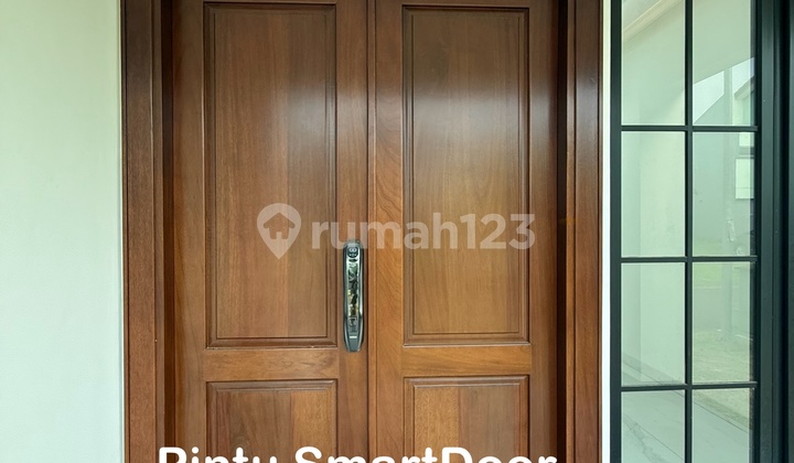 For Sale 3-Story House Classic Design Bsd The Icon For Sale 3-Story House Classic Design Bsd The Icon