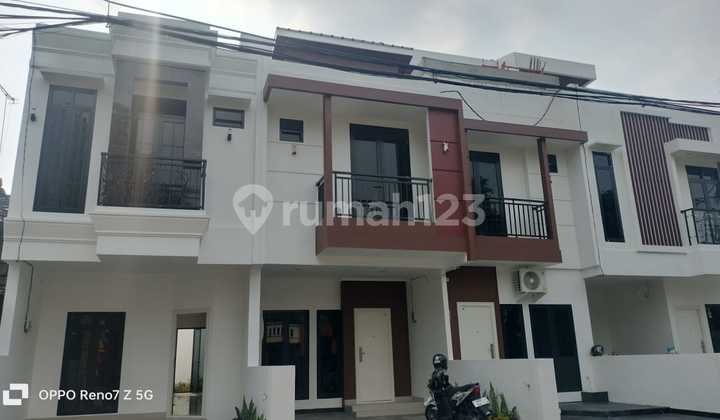 Di Jualrumah Mewah Cantik di Daerah Cempaka Putih Kfc Jakarta Pusat Di Jualrumah Mewah Cantik di Daerah Cempaka Putih Kfc Jakarta Pusat