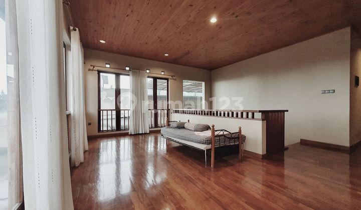 For Sale Beautiful Minimalist House in Setiabudi 2