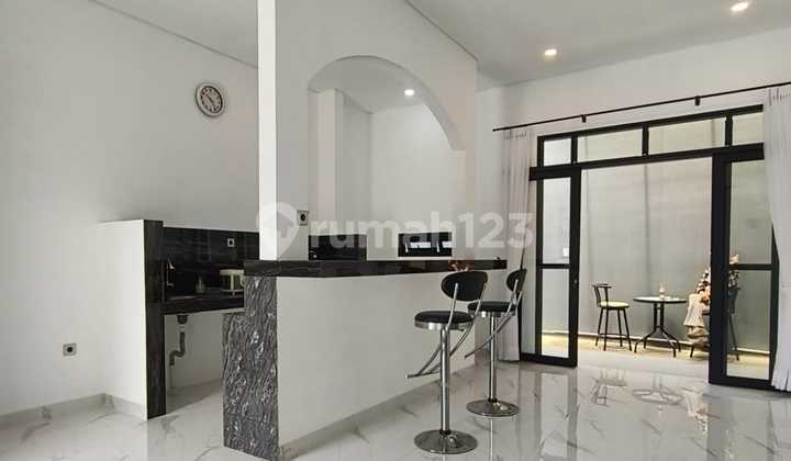 Di Sewakan Rumah Baru Setiabudi Regency Sangat Bagus