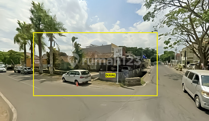 Rumah Strategis untuk Usaha Pinggir Jalan di Enggal