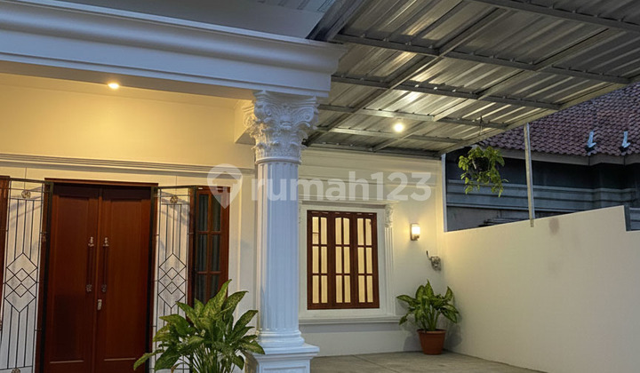 Rumah Eropa Klasik Dalam Komplek Se Bandar Lampung