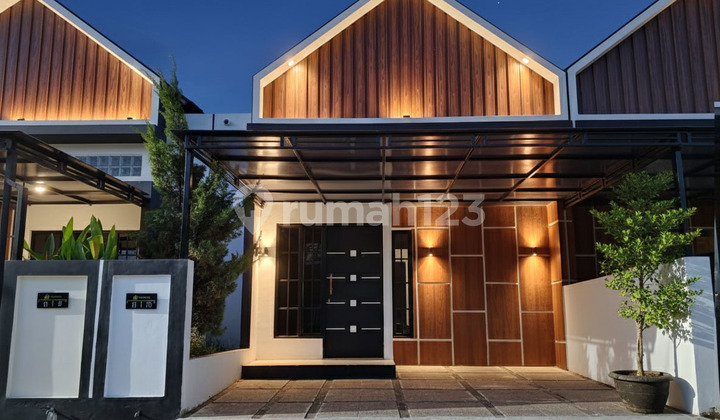 Rumah Dalam Komplek Minimalis Modern di Teluk Betung