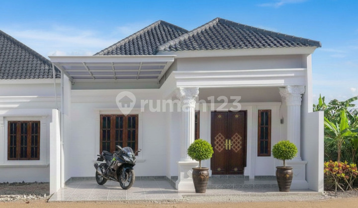 Rumah Eropa Klasik Dalam Cluster di Labuhan Dalam