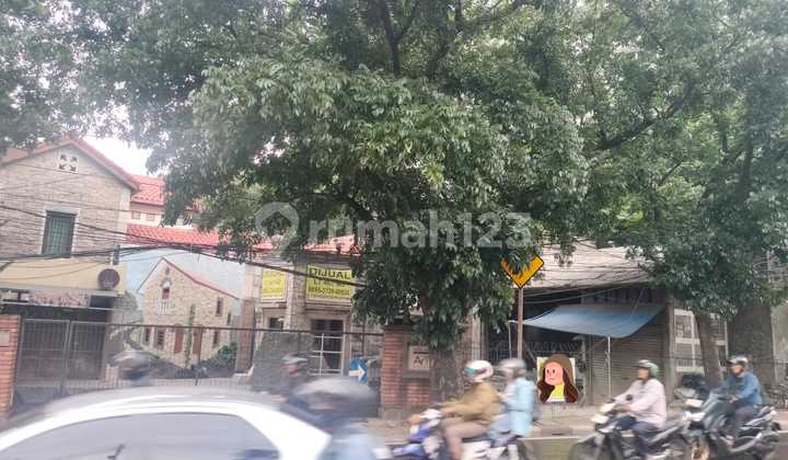 SHM Ruko Strategic Location in Bintaro, South Jakarta SHM Ruko Strategic Location in Bintaro, South Jakarta