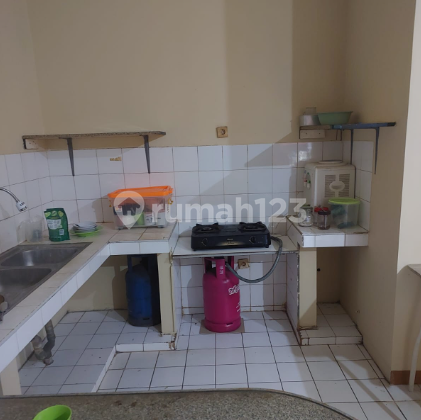 For Sale: Freehold House 130m², 4BR, 2 Bathrooms, West Jakarta, Near Green Lake City, Toll Access, Furnished, Ready to Use, Affordable 2