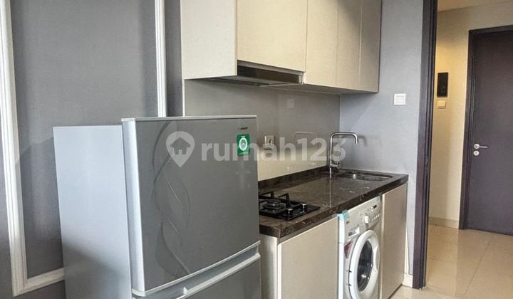 For Rent: Super Cool, Very Cheap, and Clean Studio 2