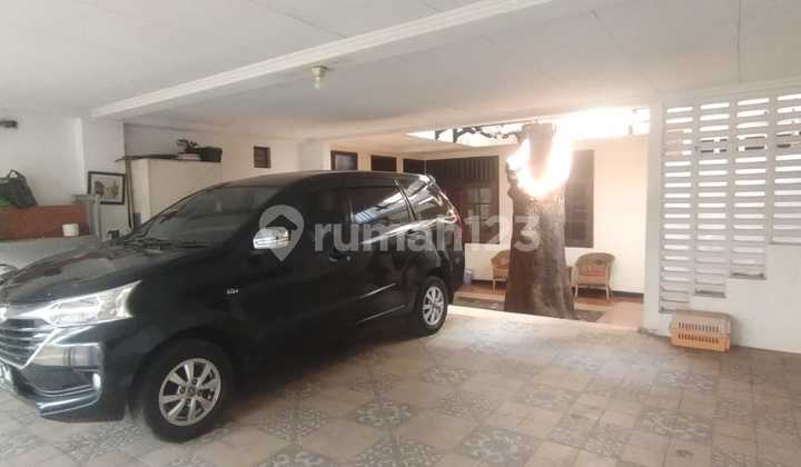 Rumah Second Dekat LRT dan Pintu Tol Jatiwaringin Luas 740Meter 2