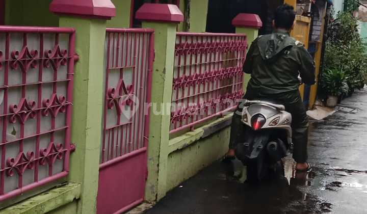 Rumah Second Jaticempaka Dekat ke LRT dan Tol Jatiwaringin Rumah Second Jaticempaka Dekat ke LRT dan Tol Jatiwaringin