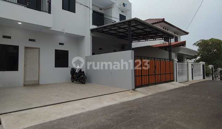 Rumah Baru Modern Living 2 Lantai Kalisari Jakarta Timur 2