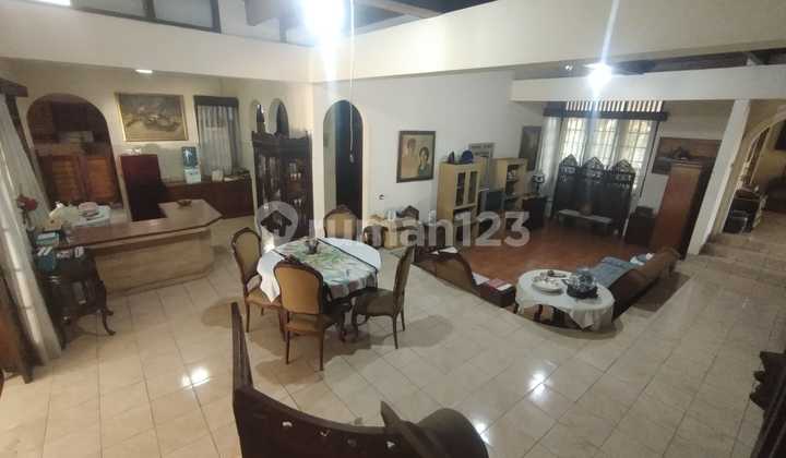 Rumah Second Dekat LRT dan Pintu Tol Jatiwaringin Luas 740Meter