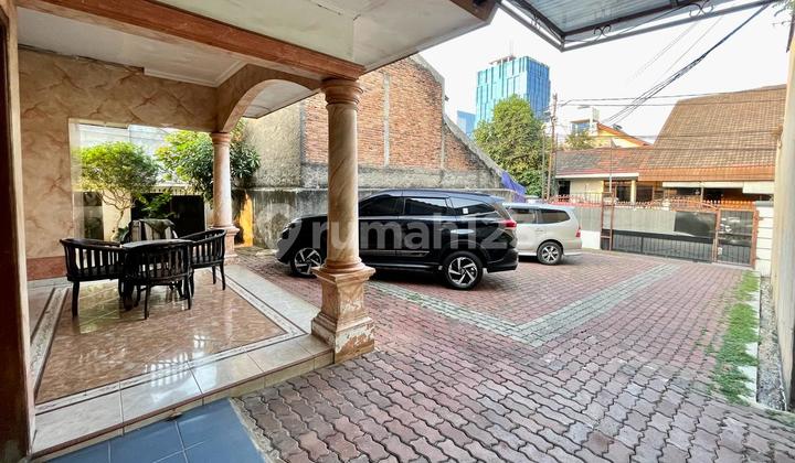 House on Jeruk Manis Street, Kebon Jeruk, West Jakarta 2