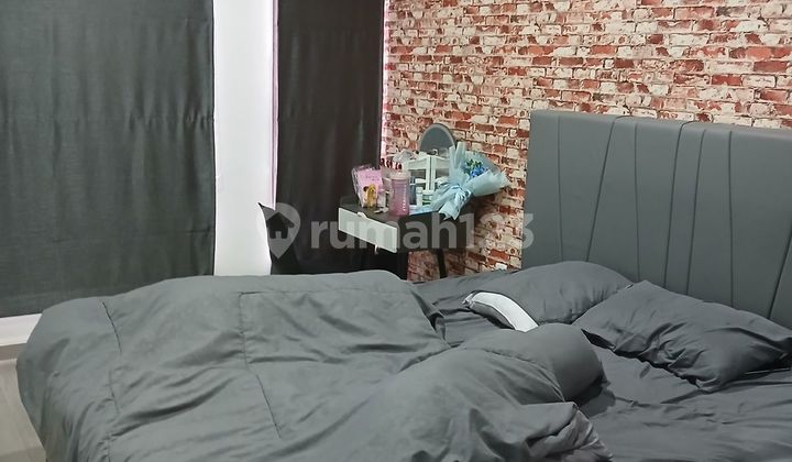 Ready-to-occupy house in Kebon Jeruk, West Jakarta. 2