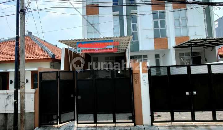 Rumah, 1 Lantai, SHM, di Duri Kepa 1