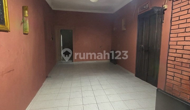 Ready-to-Live House in Cipulir Near Cipulir Market 2