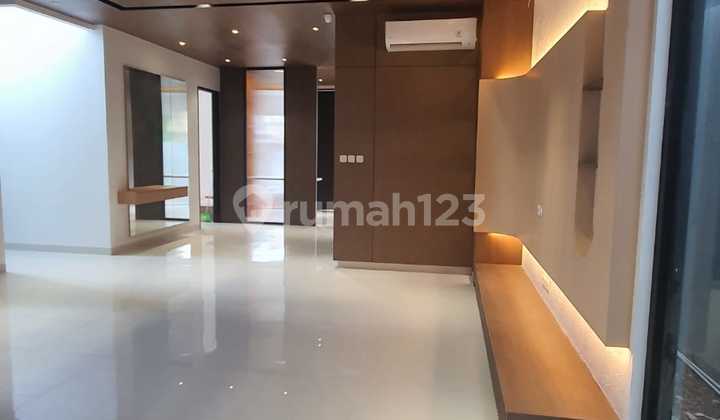 Rumah 2 Lantai di Villa Taman Meruya Jakarta Barat 2
