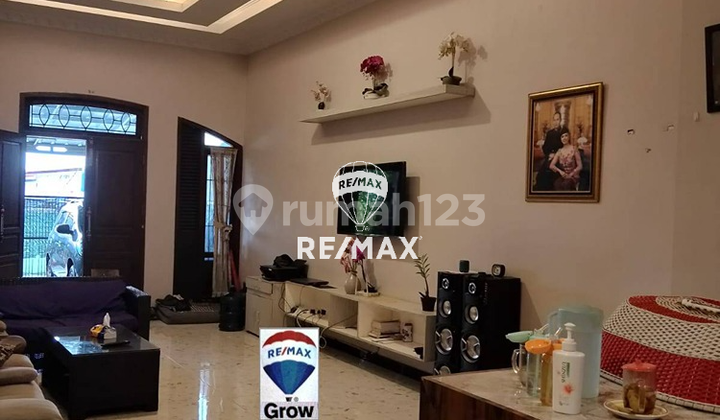 Dijual Rumah Cantik di Taman Aries