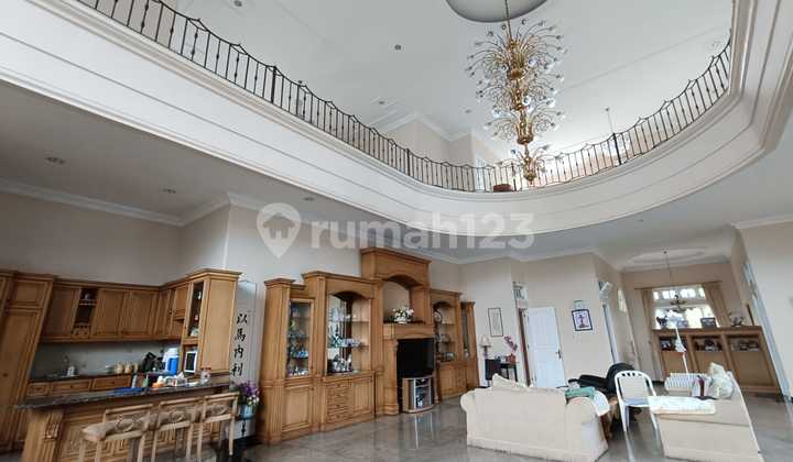 Rumah Victorian Style di Dago Rumah Victorian Style di Dago