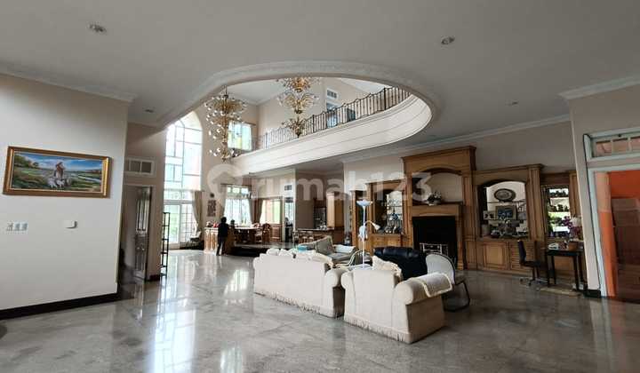 Rumah Victorian Style di Dago 2