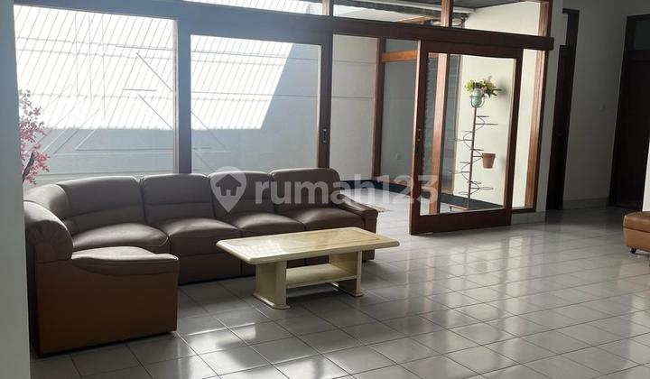 Rumah Terawat di Kompleks Dadali 2