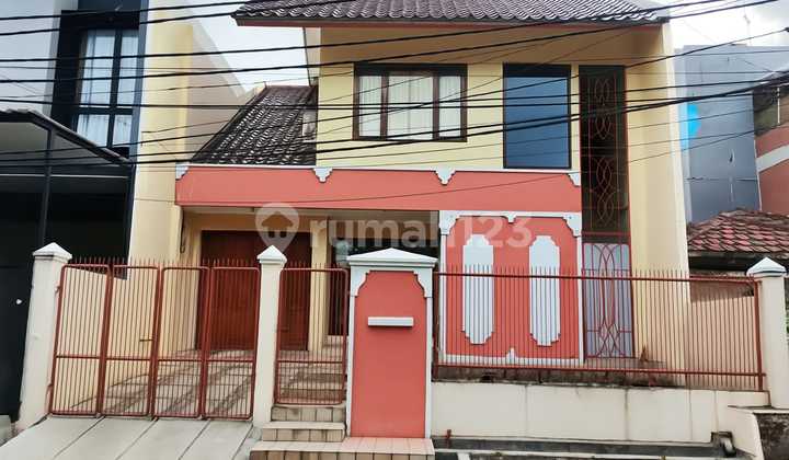 Rumah Bagus Di Kelapa Gading. Shm. Siap Huni. Sudah Tinggi Dari Jalan. Rapi Bersih Terawat. Jual Murah. Jual Cepat. Strategis Dekat Mall Rumah Bagus Di Kelapa Gading. Shm. Siap Huni. Sudah Tinggi Dari Jalan. Rapi Bersih Terawat. Jual Murah. Jual Cepat. Strategis Dekat Mall